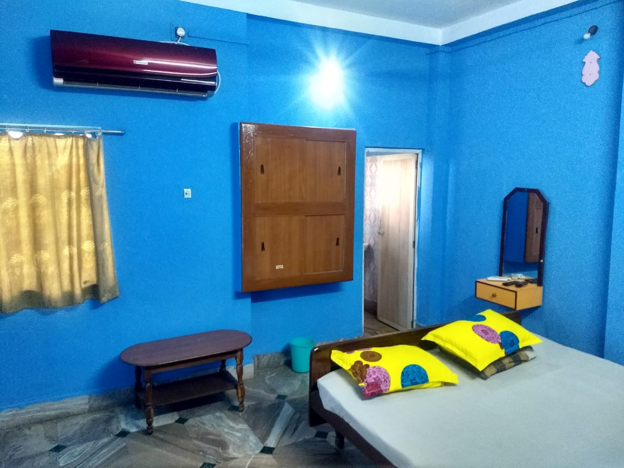 Double Bed (A/C)